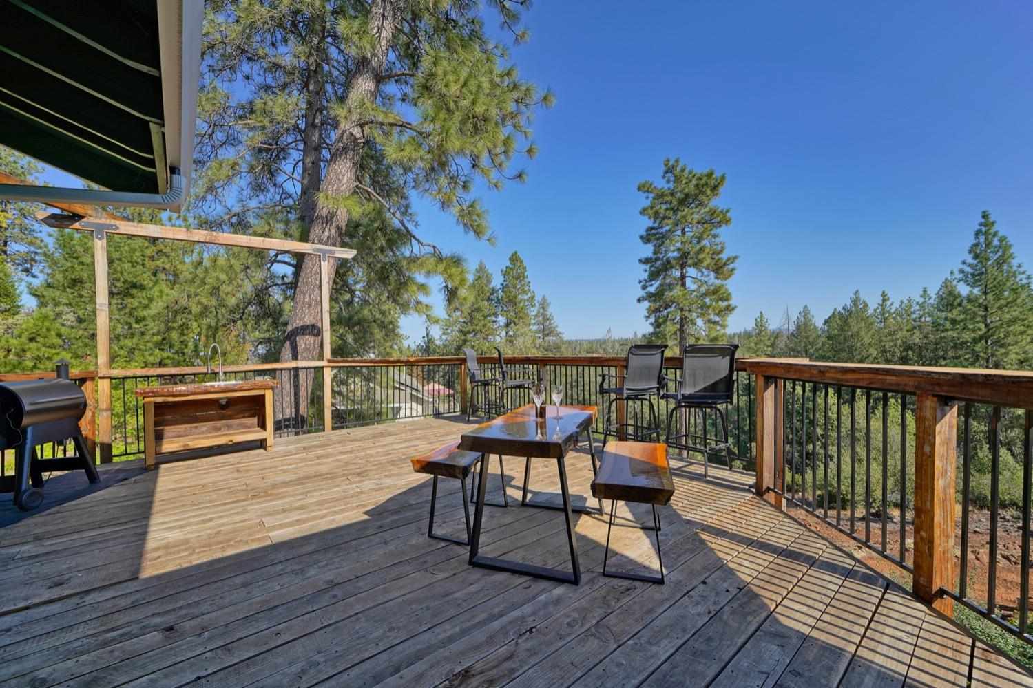 Detail Gallery Image 19 of 52 For 2599 Northridge Dr, Placerville,  CA 95667 - 4 Beds | 2/1 Baths