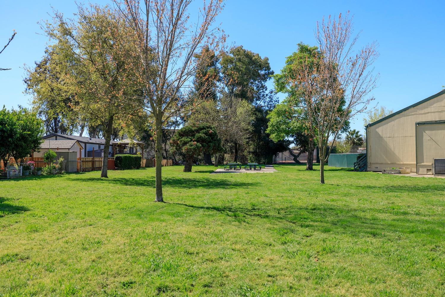 Detail Gallery Image 48 of 56 For 6 Softwind, Lodi,  CA 95242 - 3 Beds | 2 Baths