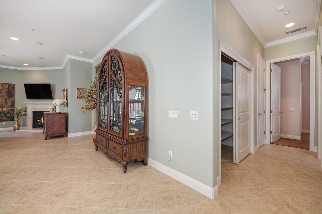 Detail Gallery Image 49 of 86 For 2056 Brixham Dr, Roseville,  CA 95747 - 2 Beds | 2 Baths