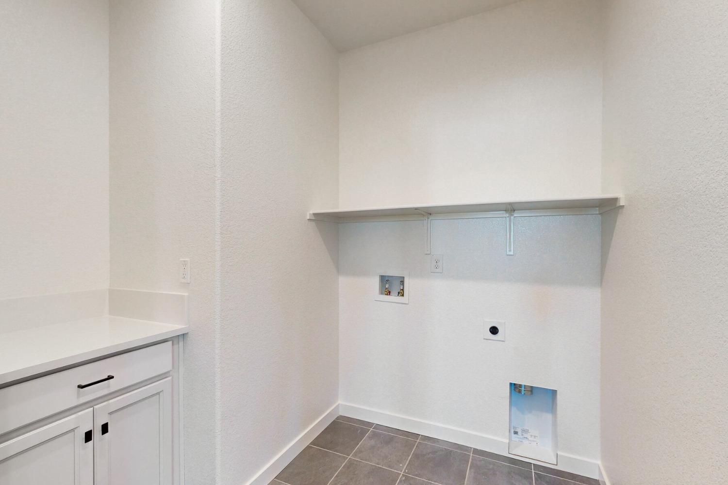 Detail Gallery Image 23 of 31 For 3413 Magnolia Way, Folsom,  CA 95630 - 3 Beds | 2/1 Baths