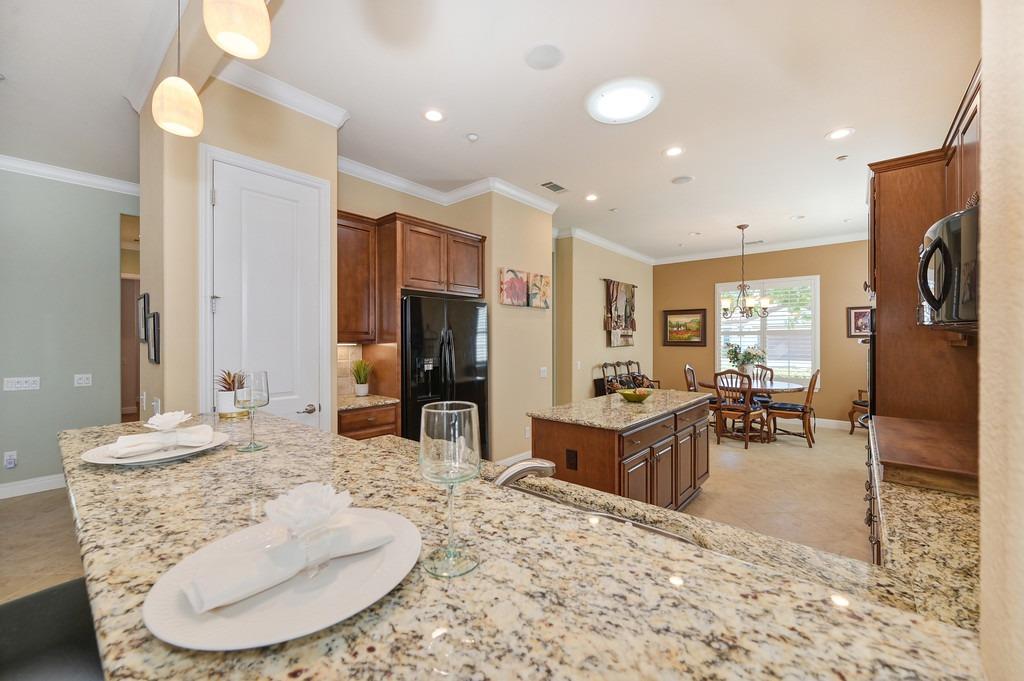 Detail Gallery Image 23 of 86 For 2056 Brixham Dr, Roseville,  CA 95747 - 2 Beds | 2 Baths