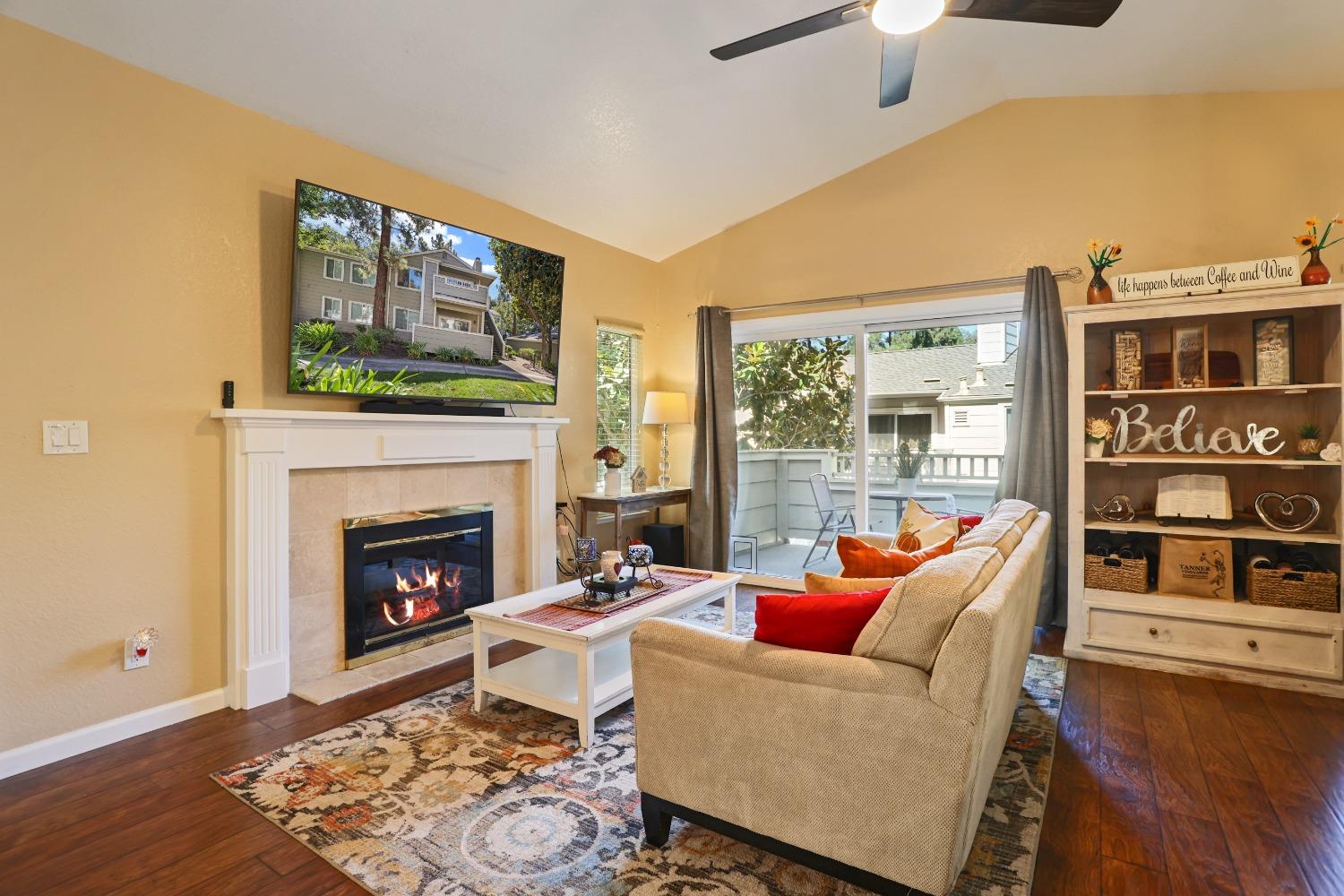 Detail Gallery Image 3 of 34 For 212 Norris Canyon Pl #B,  San Ramon,  CA 94583 - 2 Beds | 1 Baths