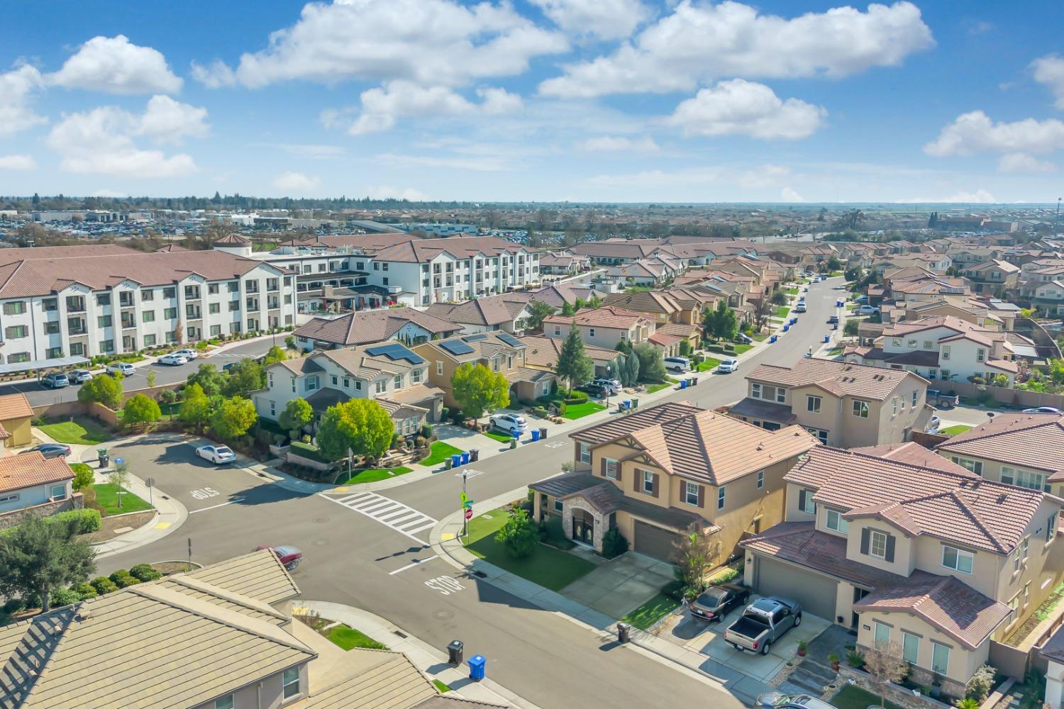 Detail Gallery Image 63 of 66 For 8340 La Cruz Way, Elk Grove,  CA 95757 - 5 Beds | 4/1 Baths