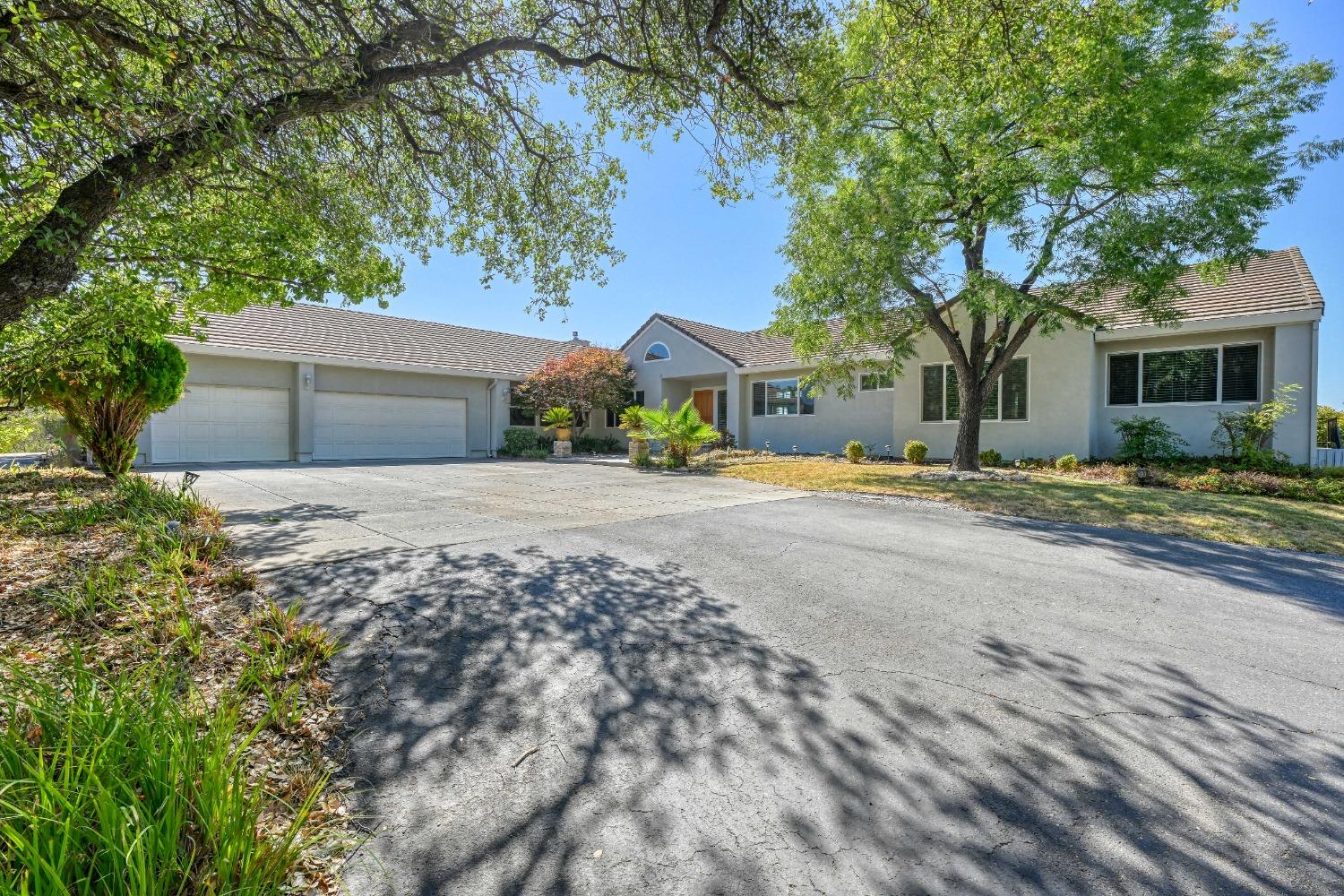 Detail Gallery Image 2 of 68 For 6345 Oakhurst Way, Newcastle,  CA 95658 - 6 Beds | 4 Baths