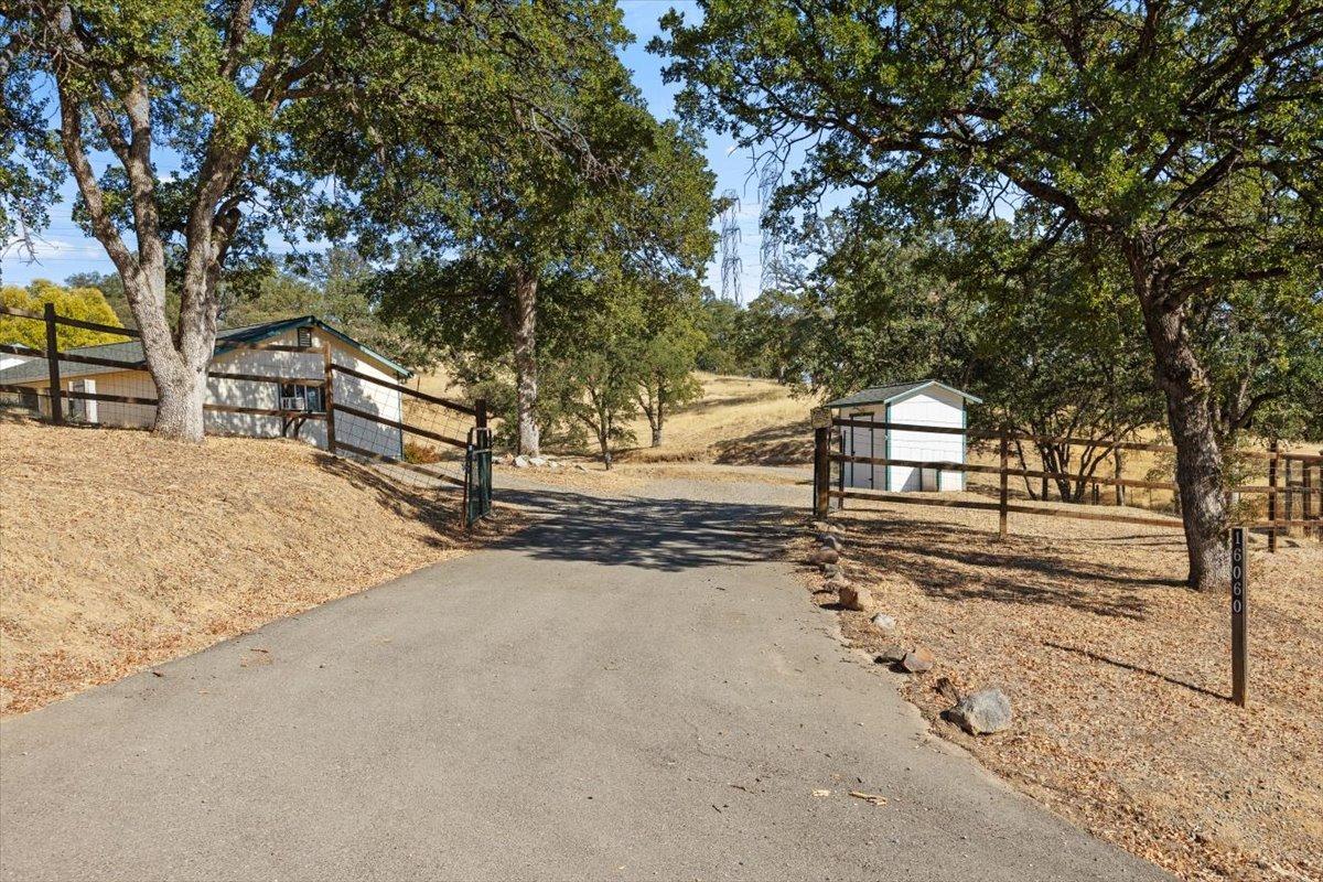 Skyline Drive, Red Bluff, California image 2