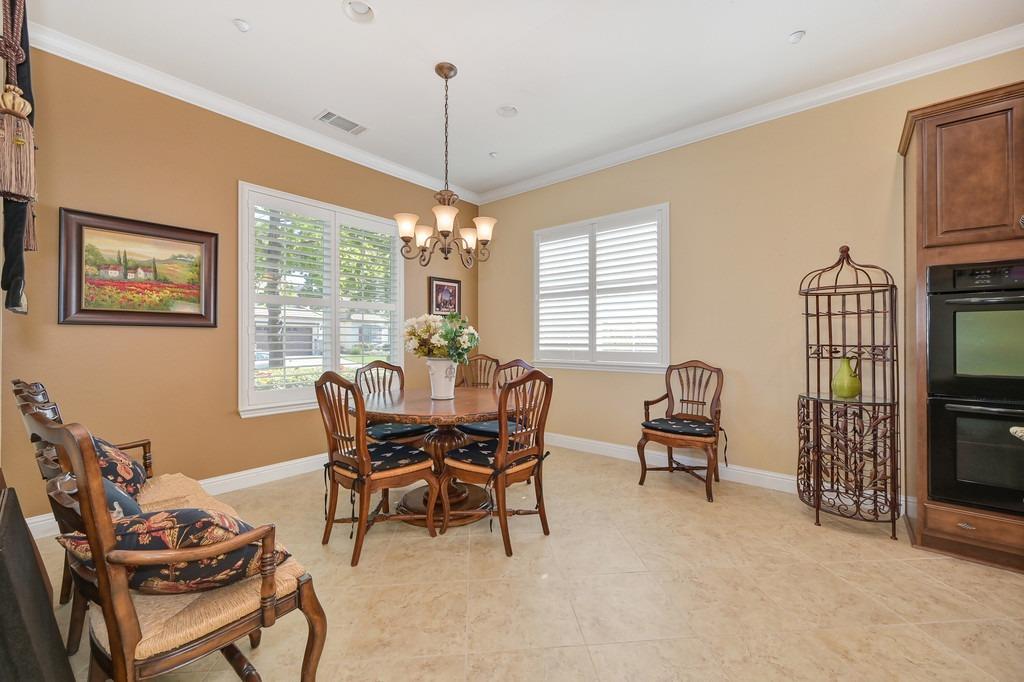 Detail Gallery Image 8 of 86 For 2056 Brixham Dr, Roseville,  CA 95747 - 2 Beds | 2 Baths