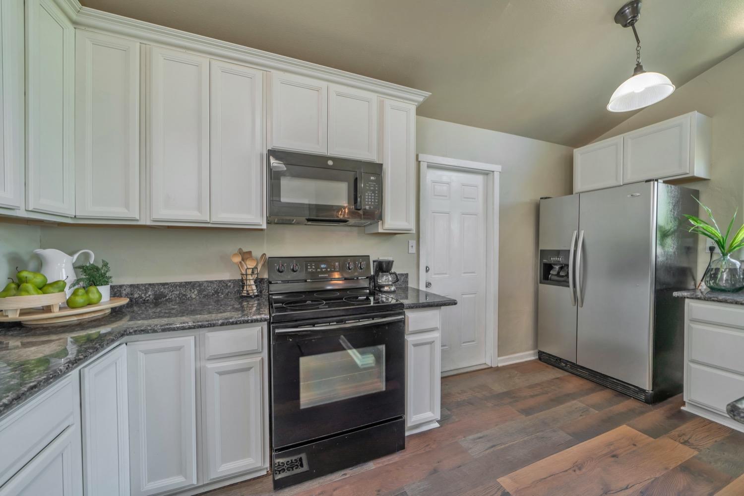 Detail Gallery Image 17 of 52 For 2599 Northridge Dr, Placerville,  CA 95667 - 4 Beds | 2/1 Baths