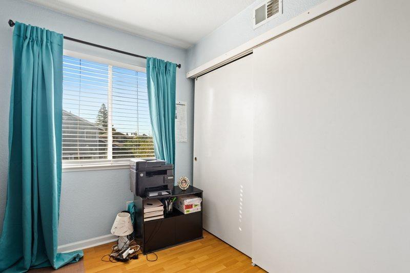 Detail Gallery Image 26 of 48 For 7938 Bucks Harbor Way, Sacramento,  CA 95828 - 3 Beds | 2/1 Baths