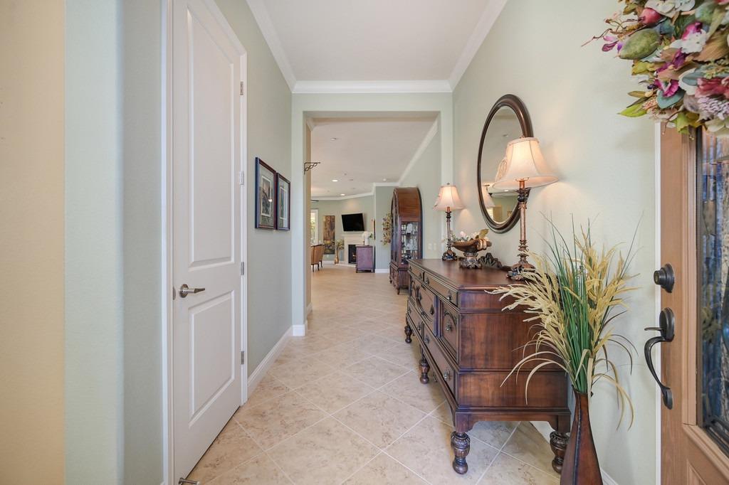 Detail Gallery Image 6 of 86 For 2056 Brixham Dr, Roseville,  CA 95747 - 2 Beds | 2 Baths