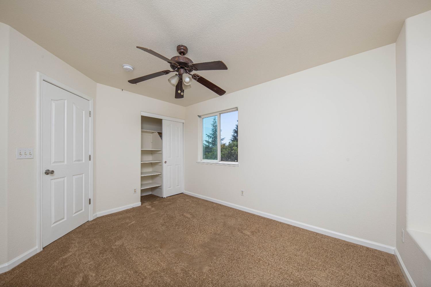 Detail Gallery Image 18 of 28 For 2428 San Martino Ln, Lodi,  CA 95240 - 4 Beds | 2/1 Baths