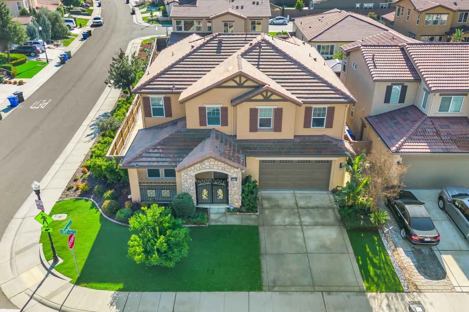 Detail Gallery Image 64 of 66 For 8340 La Cruz Way, Elk Grove,  CA 95757 - 5 Beds | 4/1 Baths