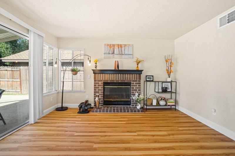 Detail Gallery Image 21 of 48 For 7938 Bucks Harbor Way, Sacramento,  CA 95828 - 3 Beds | 2/1 Baths