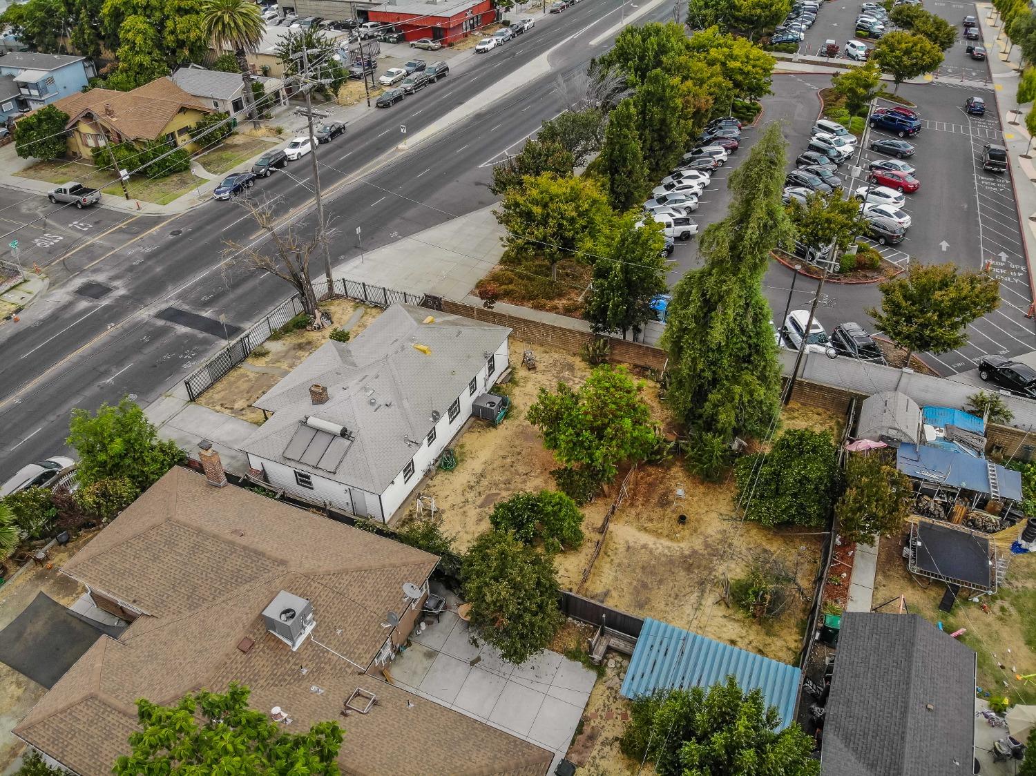 Detail Gallery Image 17 of 25 For 1904 West Ln, Stockton,  CA 95205 - 2 Beds | 1 Baths