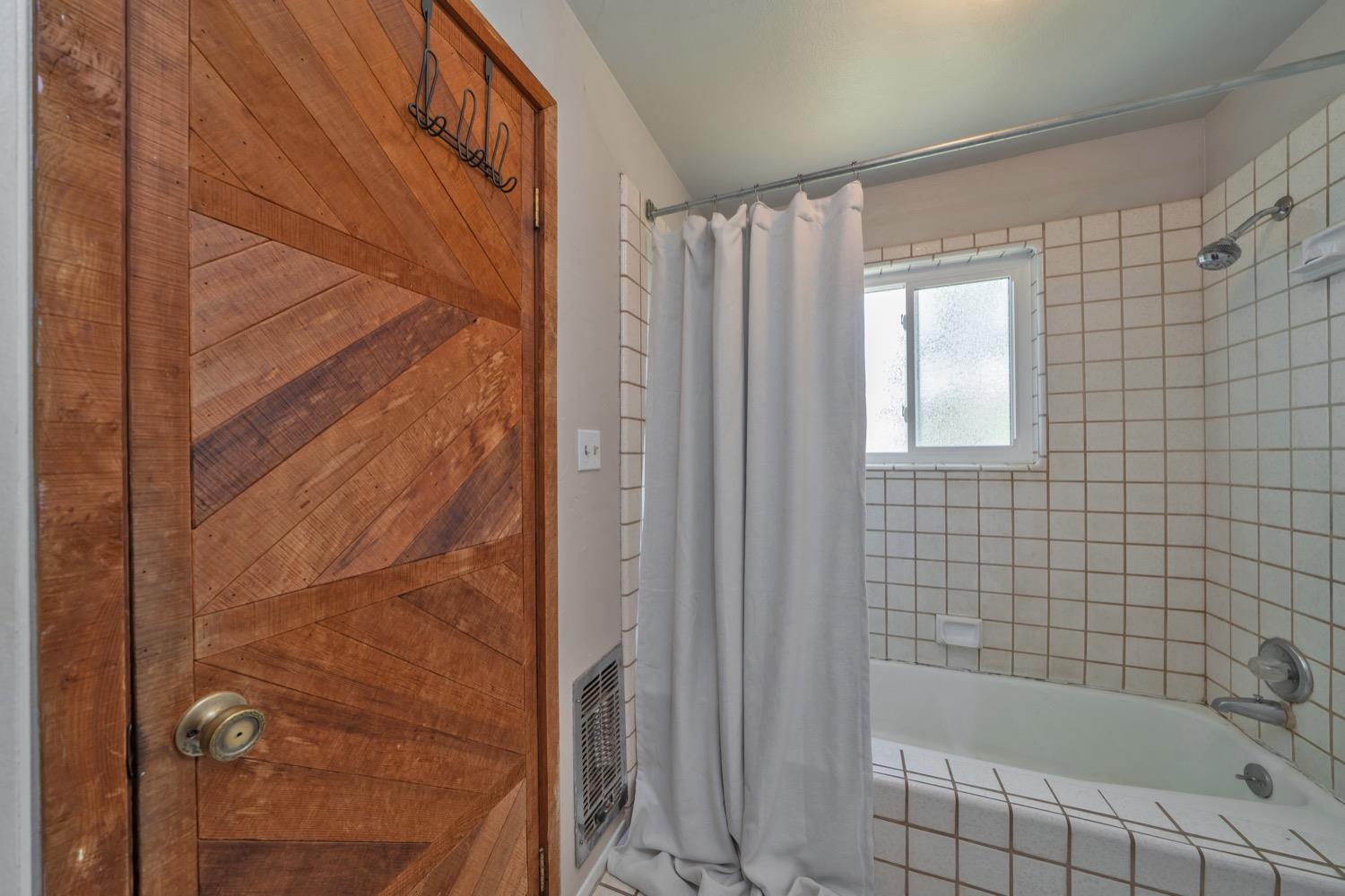 Detail Gallery Image 44 of 52 For 2599 Northridge Dr, Placerville,  CA 95667 - 4 Beds | 2/1 Baths