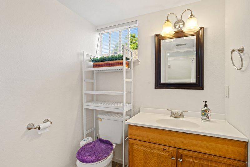 Detail Gallery Image 39 of 48 For 7938 Bucks Harbor Way, Sacramento,  CA 95828 - 3 Beds | 2/1 Baths