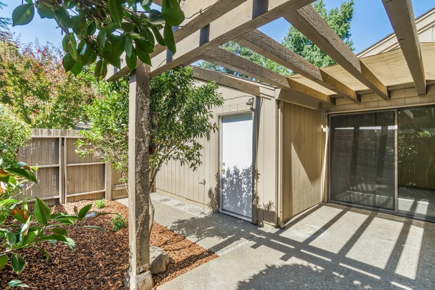 Detail Gallery Image 30 of 47 For 1185 Vanderbilt Way, Sacramento,  CA 95825 - 2 Beds | 2 Baths