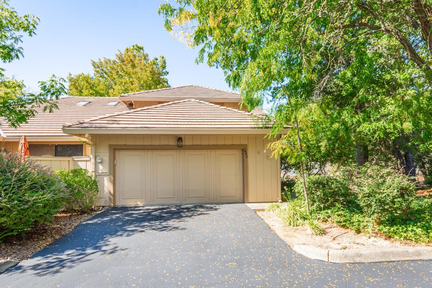 Detail Gallery Image 1 of 61 For 7443 Heritage Meadow Pl, Citrus Heights,  CA 95610 - 3 Beds | 2/1 Baths