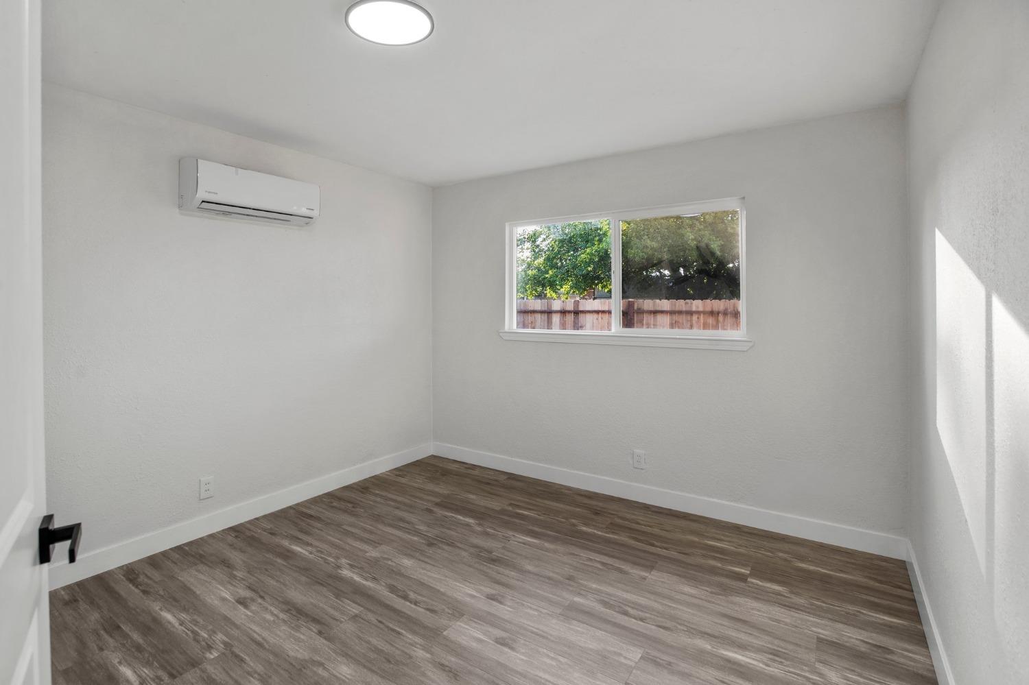 Detail Gallery Image 12 of 22 For 199 Sconce Way, Sacramento,  CA 95838 - 3 Beds | 2 Baths