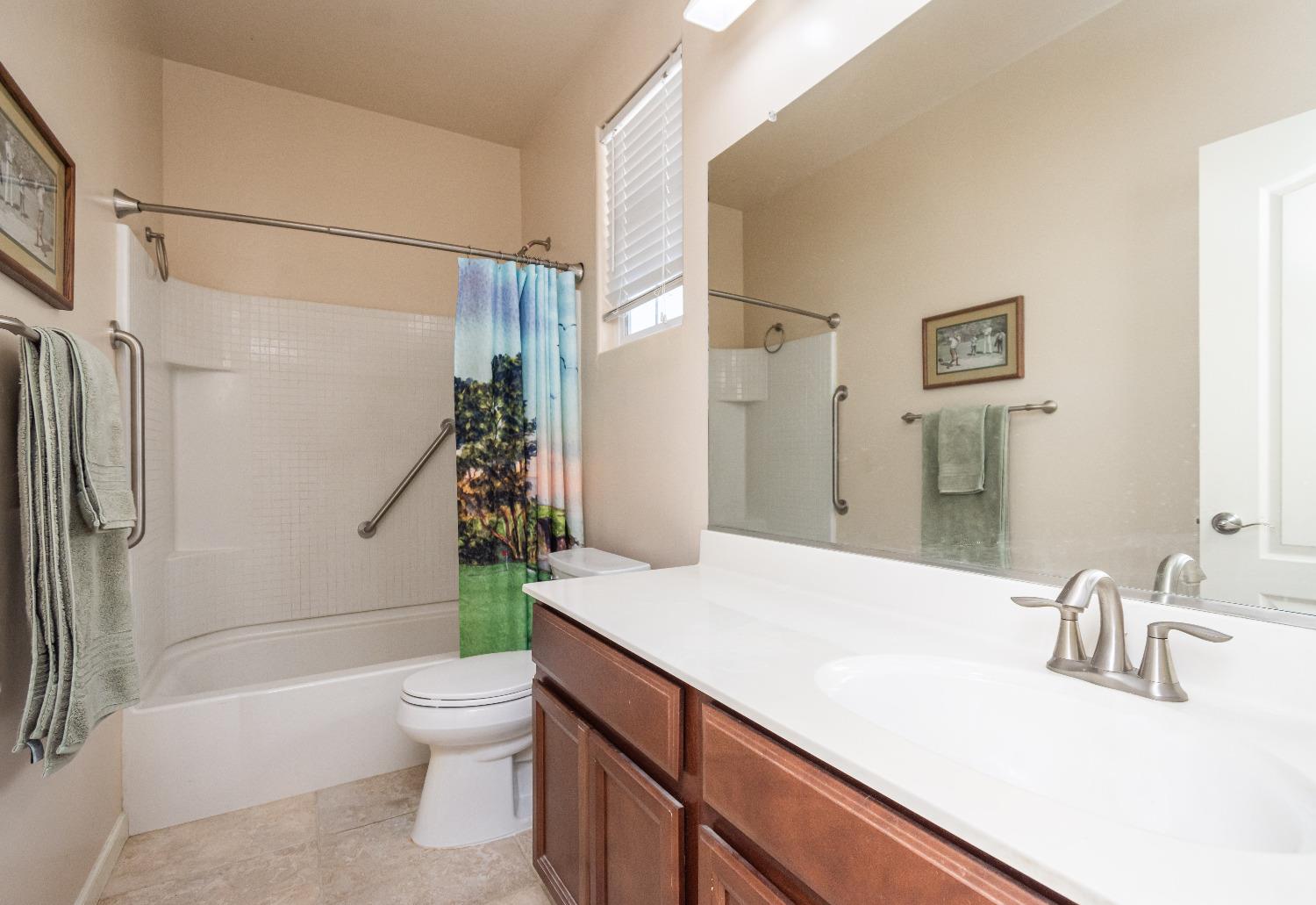 Detail Gallery Image 27 of 38 For 5421 Mill Water Cir, Rancho Cordova,  CA 95742 - 3 Beds | 2/1 Baths