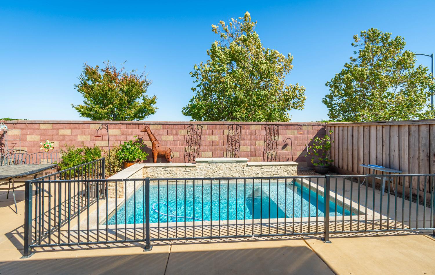 Detail Gallery Image 38 of 38 For 5421 Mill Water Cir, Rancho Cordova,  CA 95742 - 3 Beds | 2/1 Baths