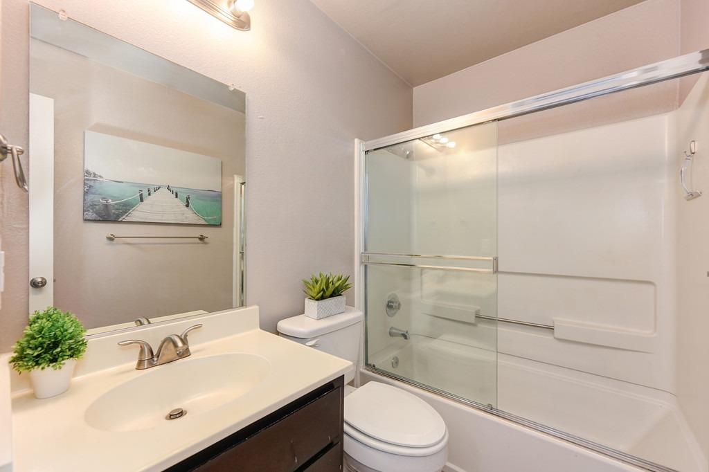 Detail Gallery Image 22 of 32 For 110 Pierpoint Cir, Folsom,  CA 95630 - 2 Beds | 2/1 Baths