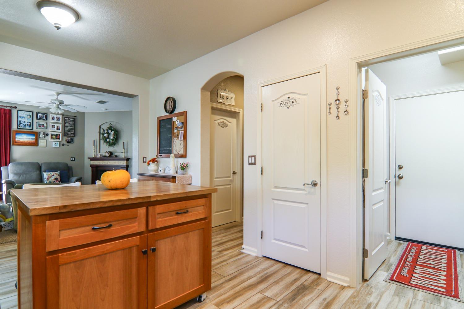 Detail Gallery Image 15 of 45 For 5727 Mineral Springs Ct, Marysville,  CA 95901 - 4 Beds | 2/1 Baths