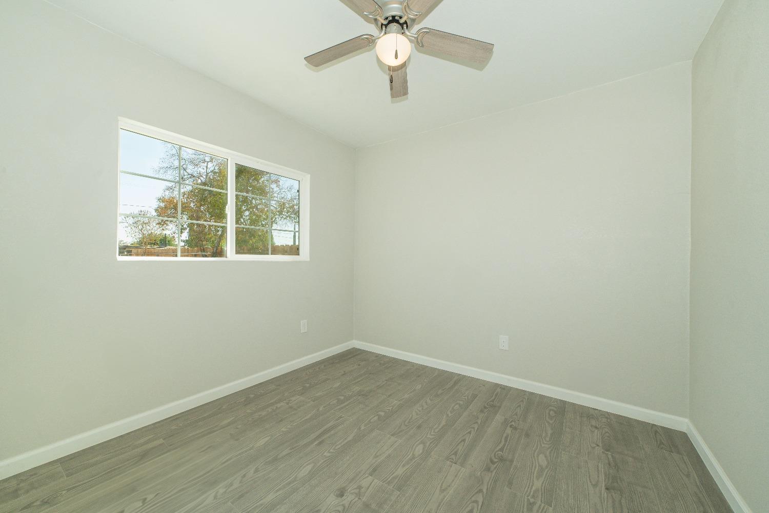 Detail Gallery Image 9 of 29 For 2868 Elm Ave, Merced,  CA 95348 - 3 Beds | 1 Baths