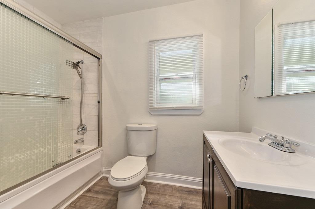 Detail Gallery Image 17 of 36 For 2084 Harrington Ave, Oakland,  CA 94601 - 2 Beds | 1 Baths