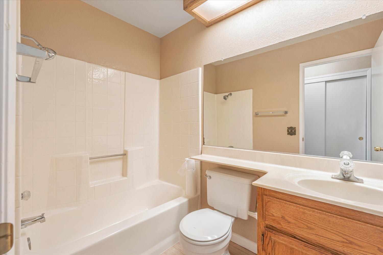 Detail Gallery Image 17 of 25 For 3313 Perisburg Ln, Ceres,  CA 95307 - 3 Beds | 2 Baths