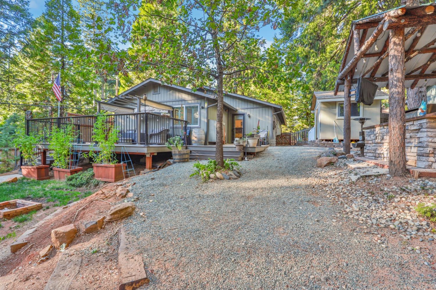 Detail Gallery Image 1 of 1 For 5166 Valley View Dr, Placerville,  CA 95667 - 4 Beds | 2 Baths