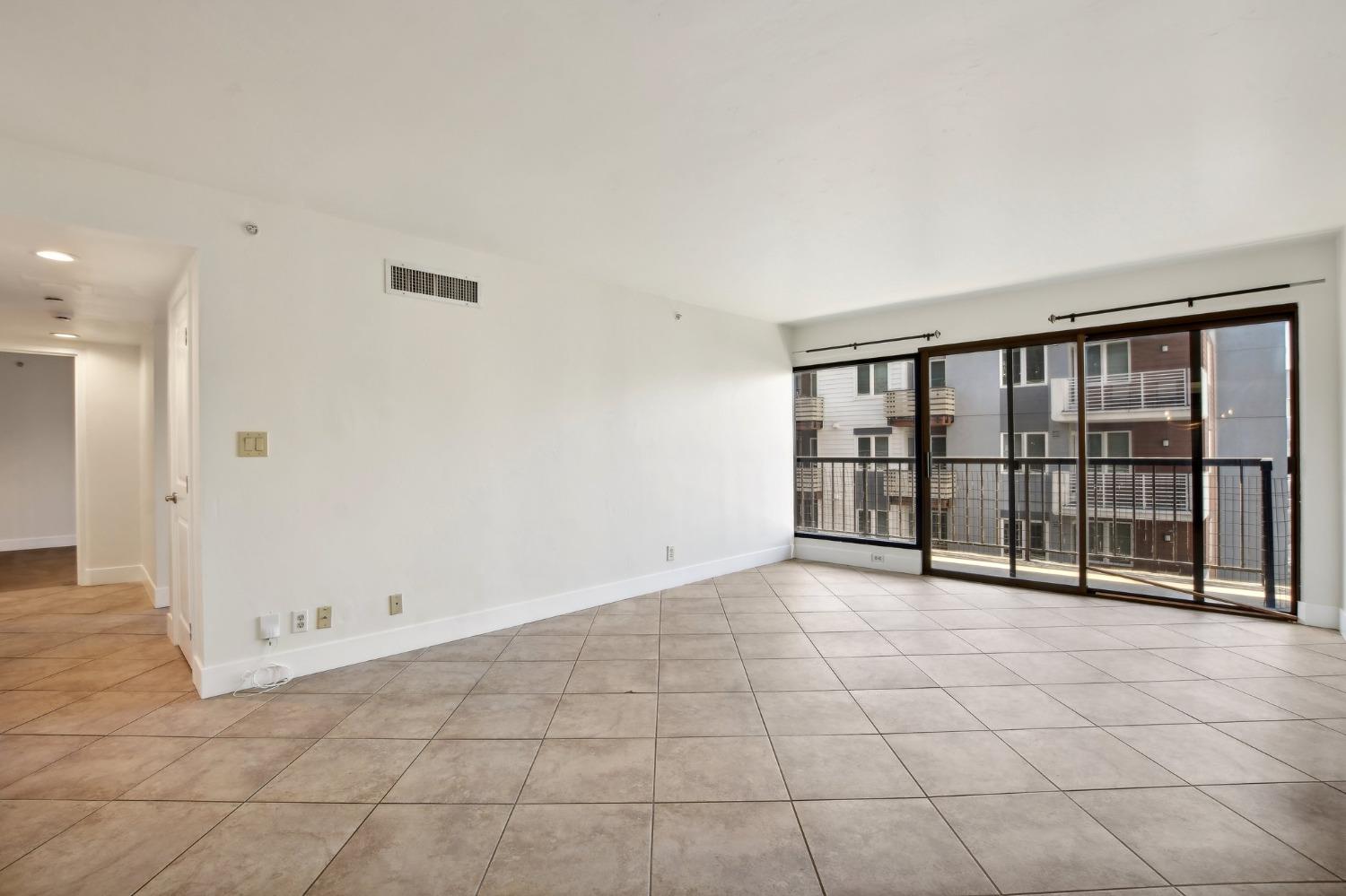 Detail Gallery Image 6 of 28 For 500 N St #708,  Sacramento,  CA 95814 - 2 Beds | 2 Baths