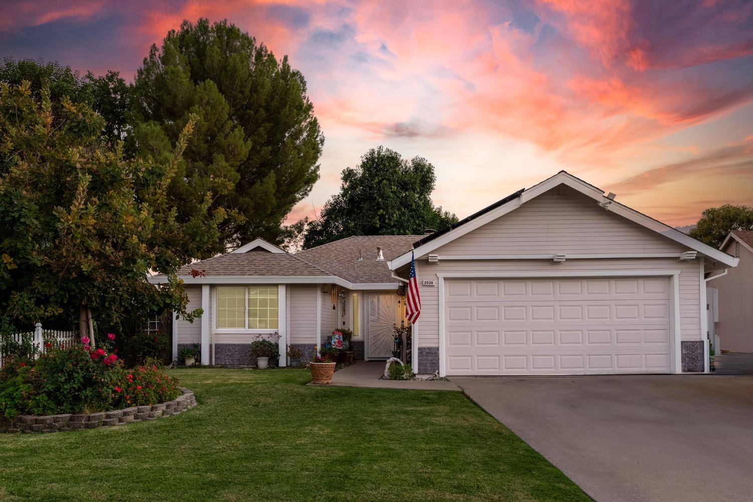 Detail Gallery Image 1 of 1 For 2930 Diane Dr, West Sacramento,  CA 95691 - 3 Beds | 2 Baths