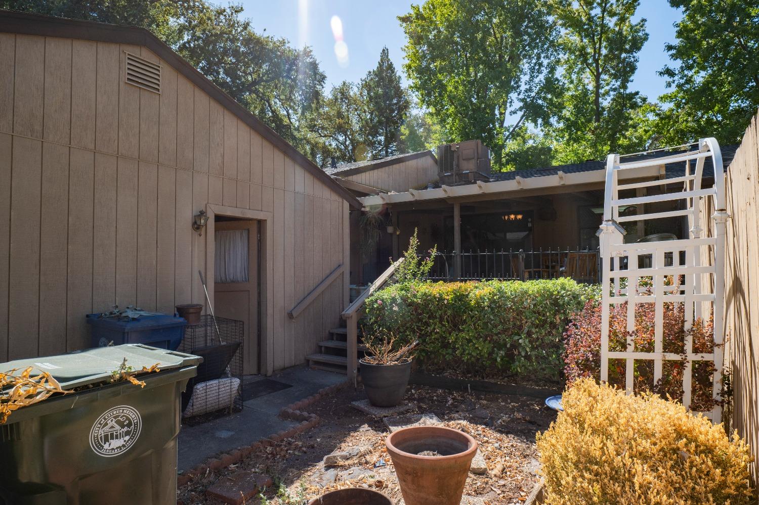 Detail Gallery Image 10 of 19 For 5670 Spyglass Ln, Citrus Heights,  CA 95610 - 2 Beds | 2 Baths