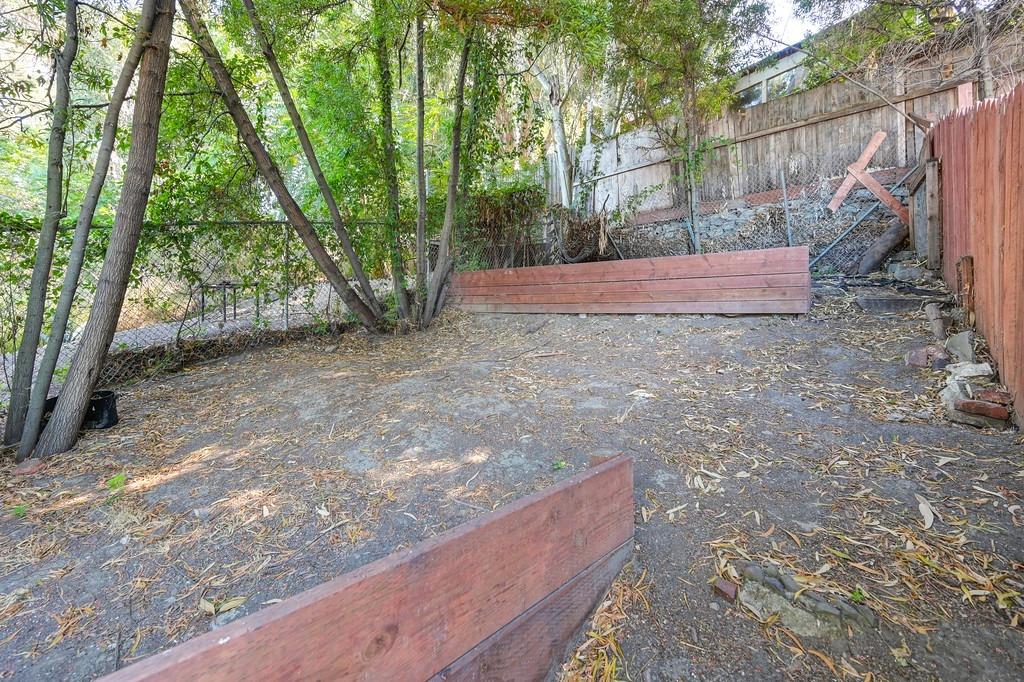 Detail Gallery Image 35 of 36 For 2084 Harrington Ave, Oakland,  CA 94601 - 2 Beds | 1 Baths