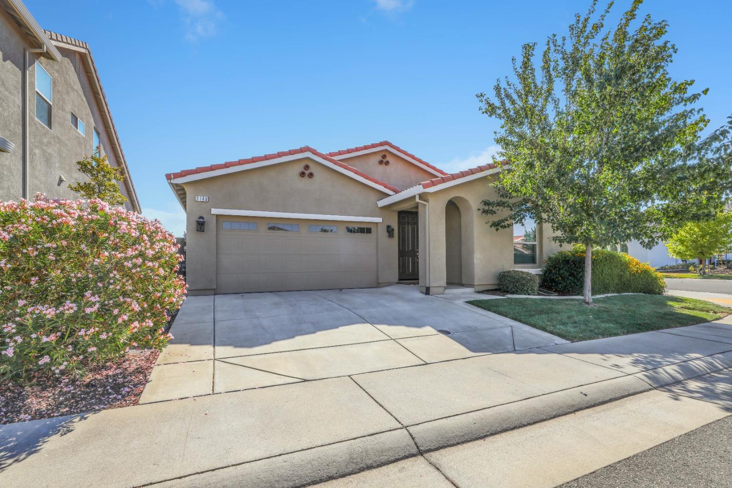 Detail Gallery Image 3 of 50 For 3140 Golden Trail St, Rocklin,  CA 95765 - 4 Beds | 3 Baths