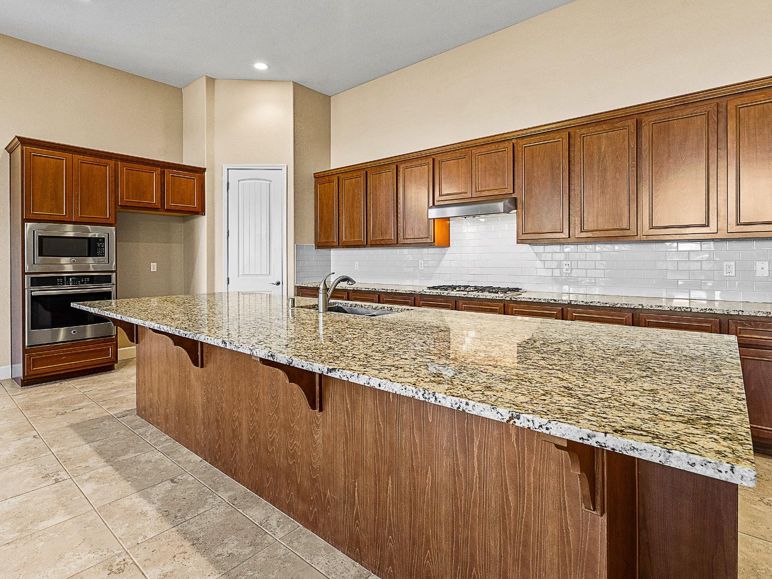 Detail Gallery Image 9 of 59 For 2535 Wycliffe Way, El Dorado Hills,  CA 95762 - 3 Beds | 2/1 Baths