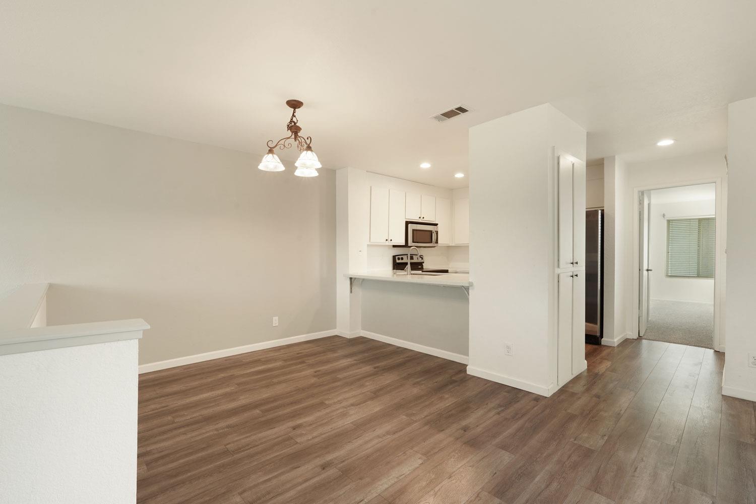 Detail Gallery Image 14 of 43 For 1611 Porter Way, Stockton,  CA 95207 - 2 Beds | 2 Baths