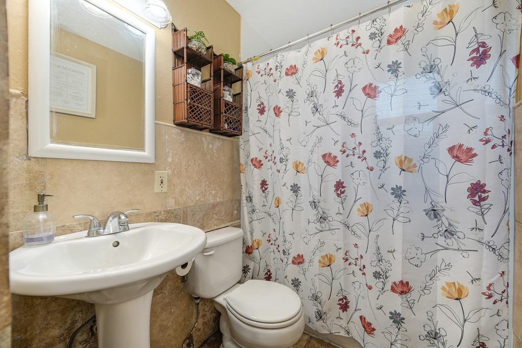 Detail Gallery Image 11 of 18 For 5662 Rio Verde, North Highlands,  CA 95660 - 3 Beds | 1 Baths