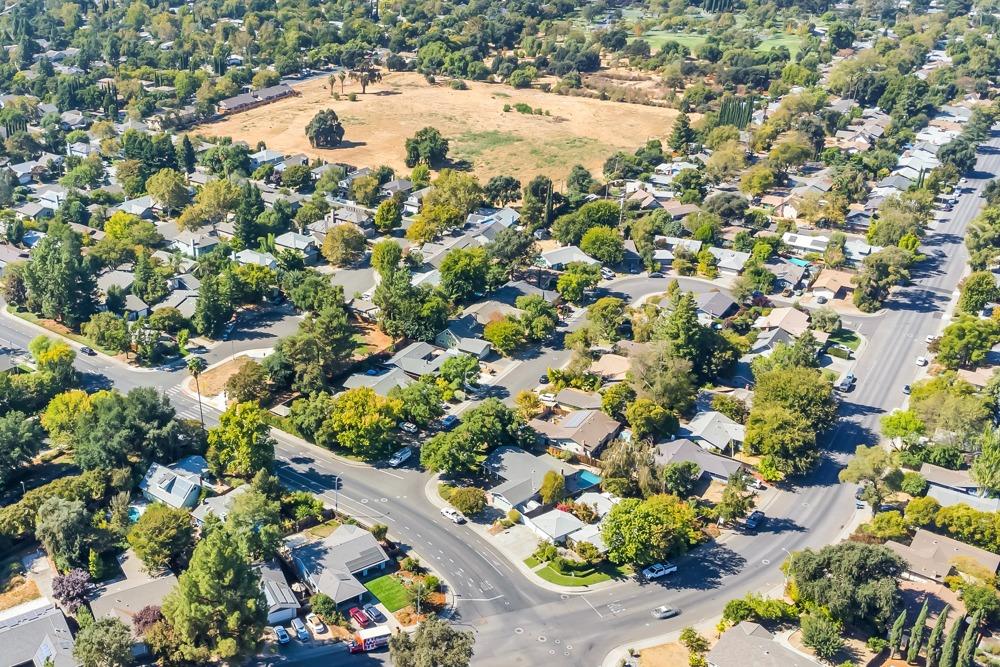 Tulip Lane, Davis, California image 42