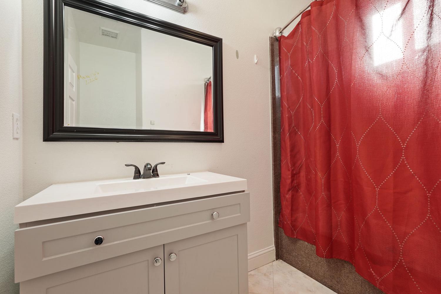 Detail Gallery Image 15 of 27 For 207 California Ave, Modesto,  CA 95351 - 2 Beds | 2 Baths