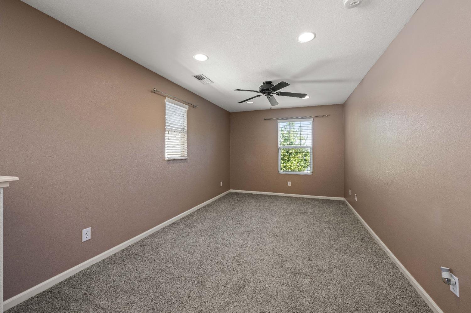 Detail Gallery Image 15 of 29 For 1192 Impressionist Loop, Roseville,  CA 95747 - 3 Beds | 2/1 Baths