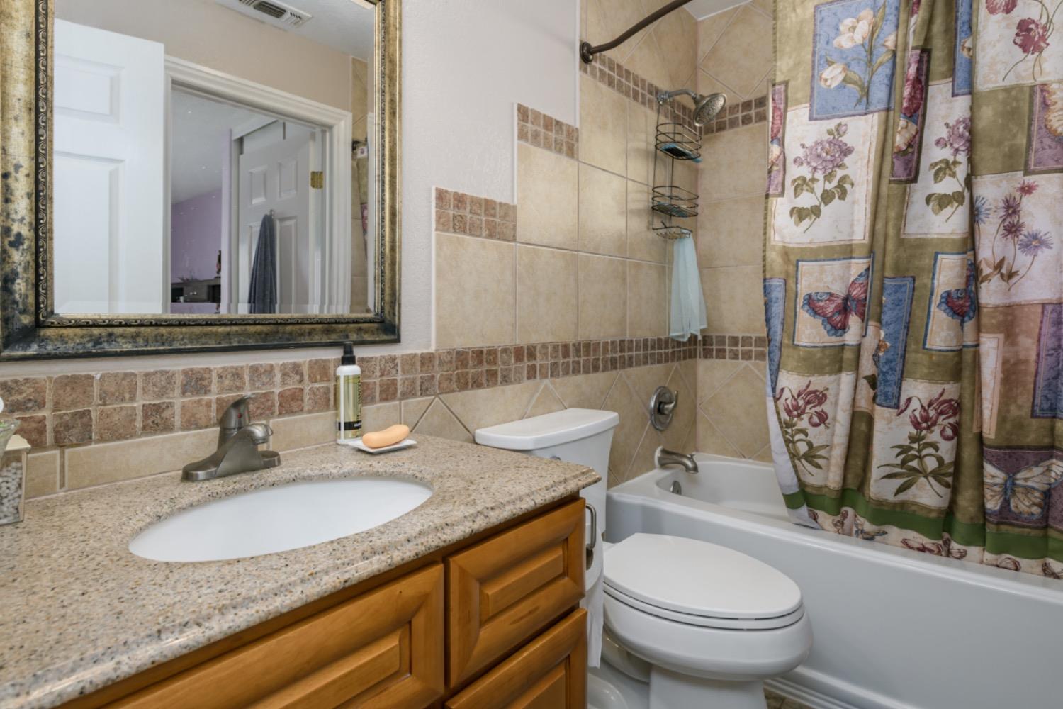 Detail Gallery Image 15 of 21 For 5040 Earlcort Cir, Sacramento,  CA 95842 - 3 Beds | 1 Baths