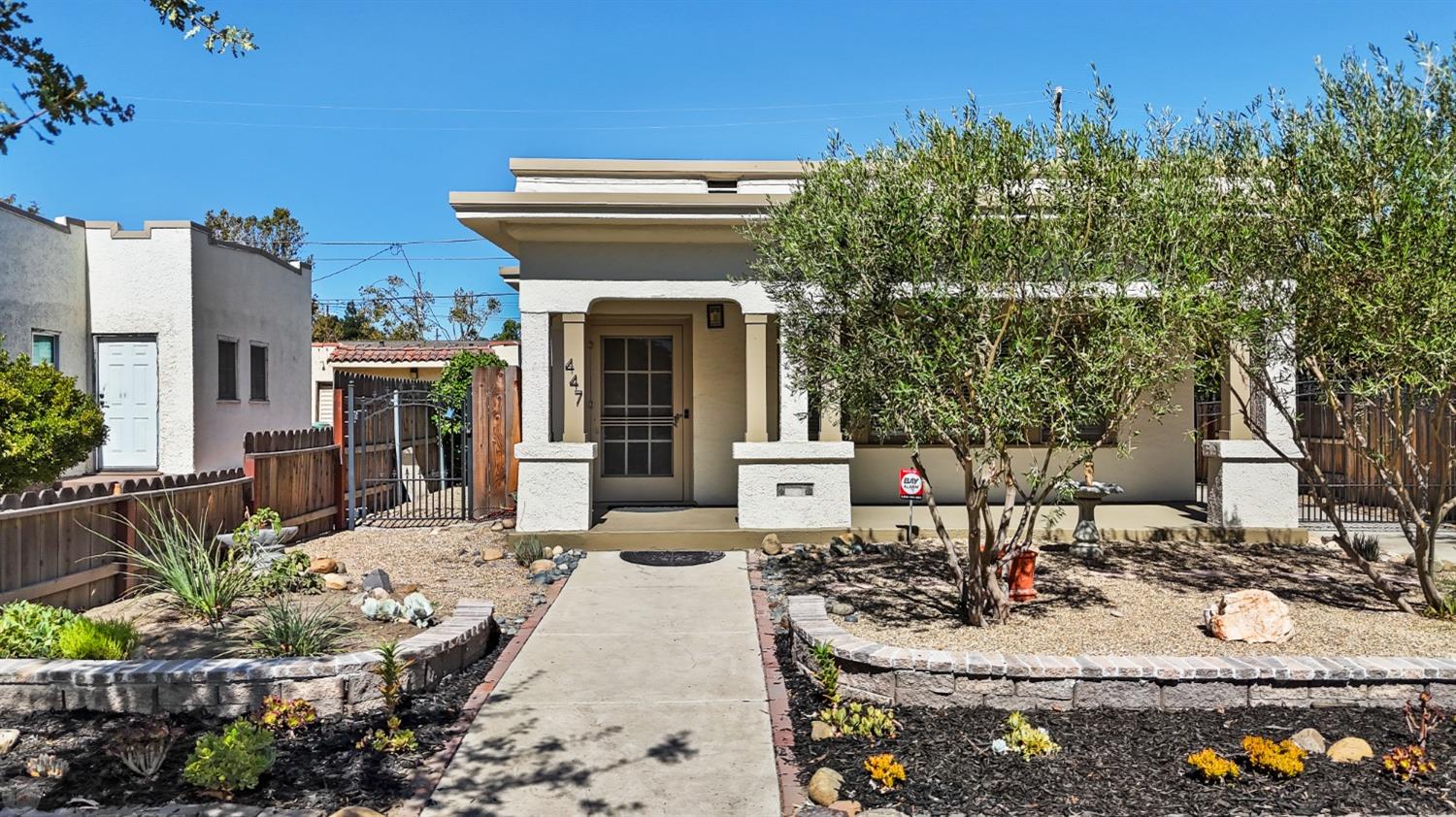 Detail Gallery Image 1 of 46 For 447 S Central Ave, Stockton,  CA 95204 - 2 Beds | 1 Baths