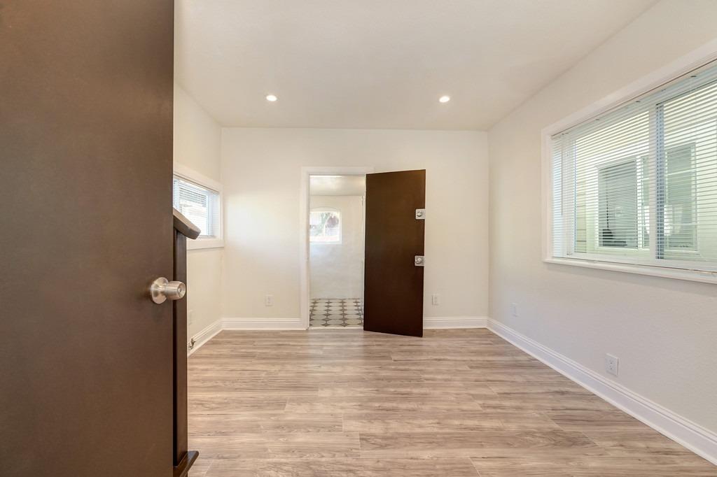 Detail Gallery Image 18 of 36 For 2084 Harrington Ave, Oakland,  CA 94601 - 2 Beds | 1 Baths