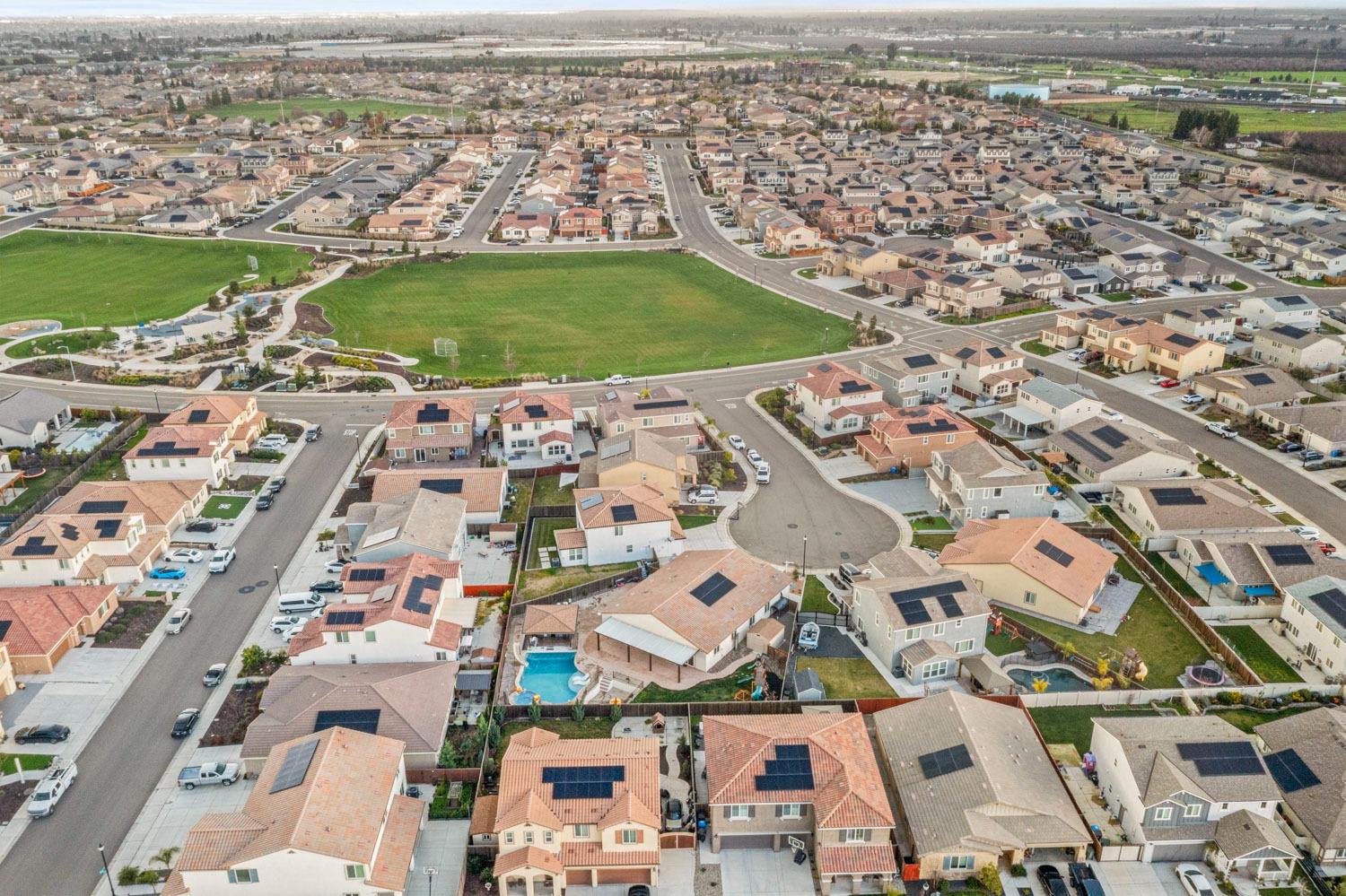 Detail Gallery Image 46 of 48 For 2061 Gunner Pl, Manteca,  CA 95337 - 4 Beds | 3/1 Baths