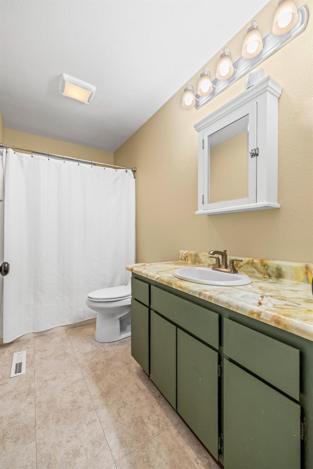 Detail Gallery Image 26 of 39 For 2914 Camino Heights Dr, Camino,  CA 95709 - 3 Beds | 2 Baths