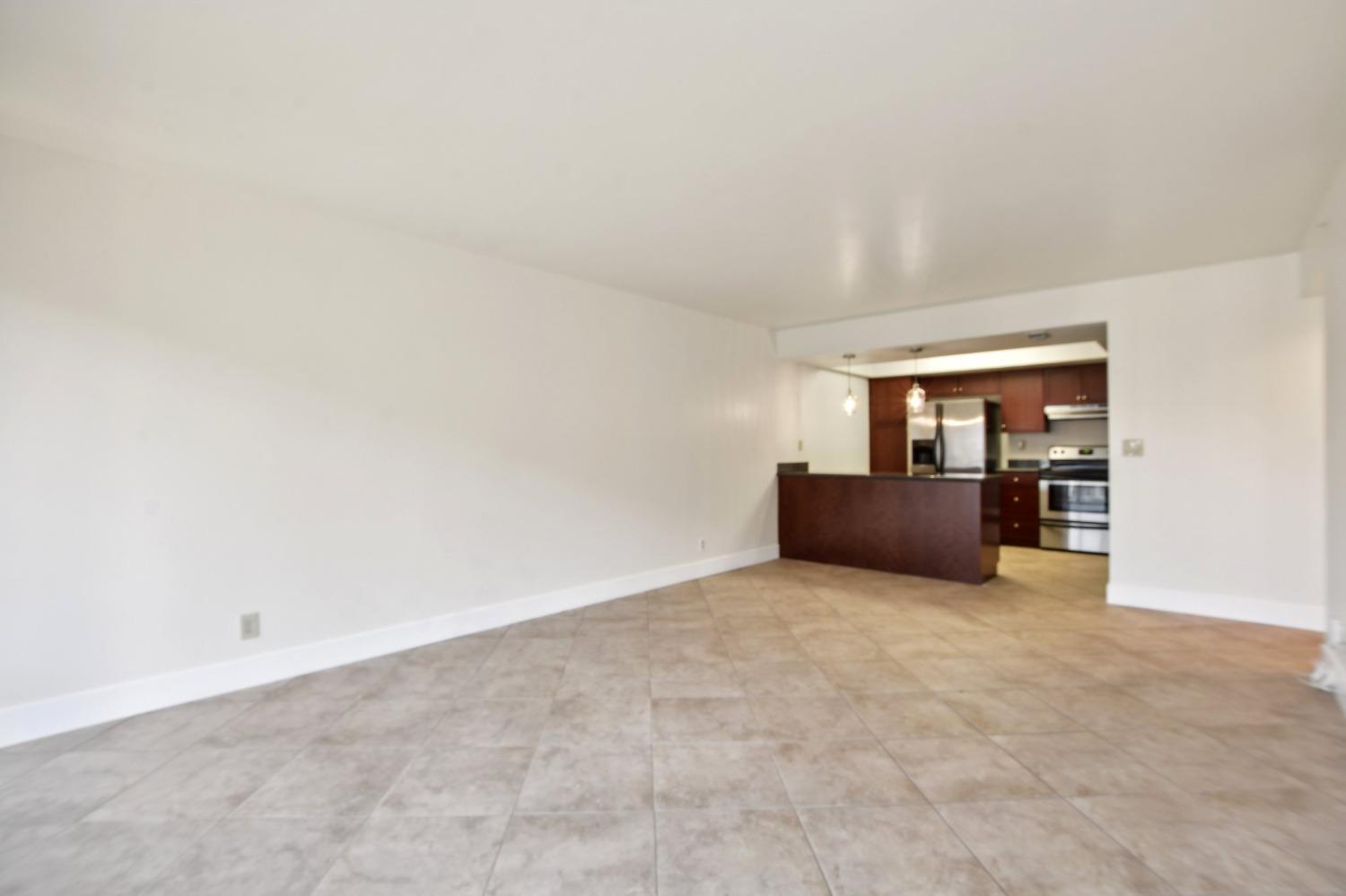 Detail Gallery Image 5 of 28 For 500 N St #708,  Sacramento,  CA 95814 - 2 Beds | 2 Baths