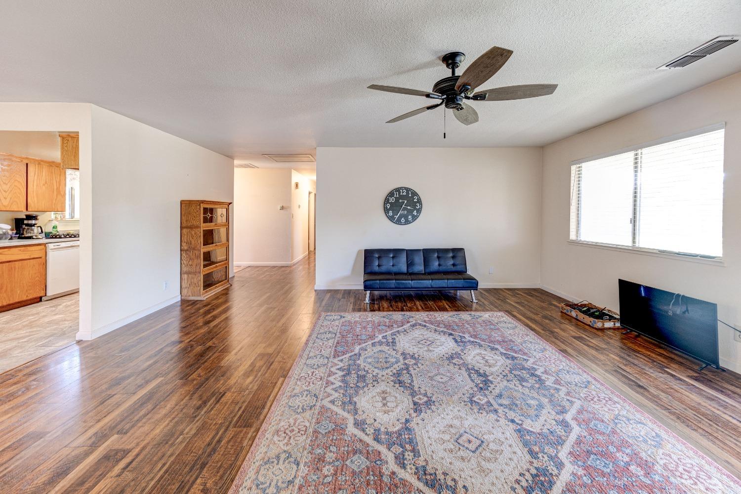 Detail Gallery Image 7 of 26 For 3353 Dakota St, Atwater,  CA 95301 - 4 Beds | 2 Baths