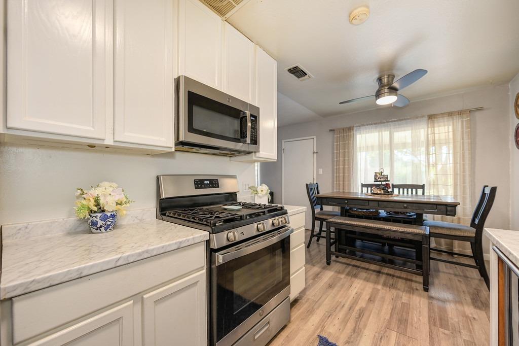 Detail Gallery Image 8 of 18 For 5662 Rio Verde, North Highlands,  CA 95660 - 3 Beds | 1 Baths