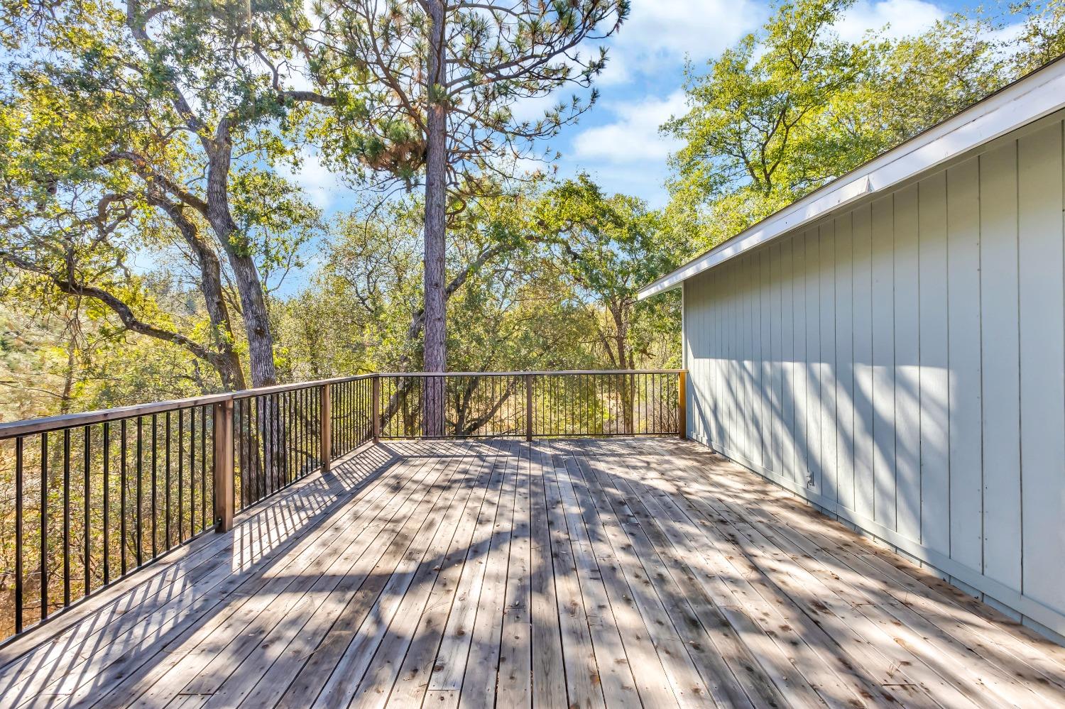 Detail Gallery Image 8 of 27 For 3021 Lansdowne Ln, Placerville,  CA 95667 - 3 Beds | 2/1 Baths